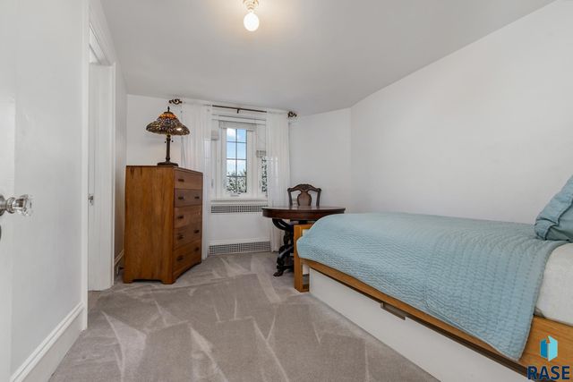 1 W Penmarch Pl Place, Sioux Falls, SD 57108