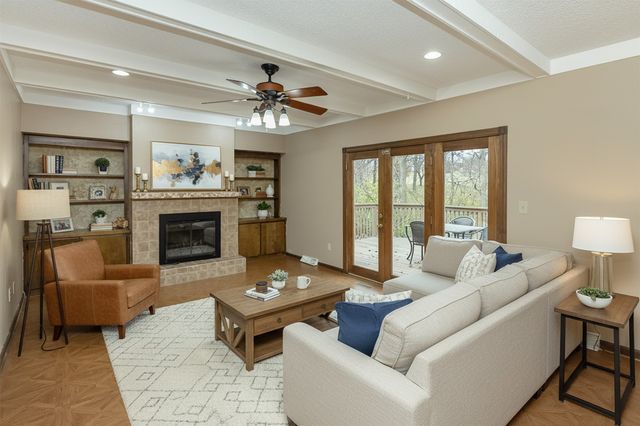 1622 NW 109th Street, Clive, IA 50325