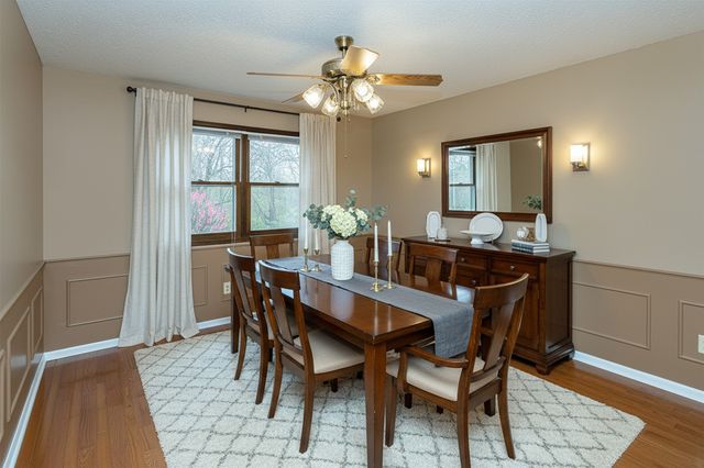 1622 NW 109th Street, Clive, IA 50325