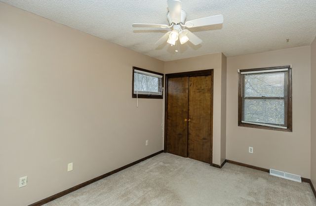 1622 NW 109th Street, Clive, IA 50325