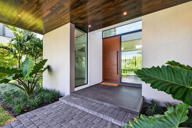 119 N Gordon Rd, Fort Lauderdale, FL 33301
