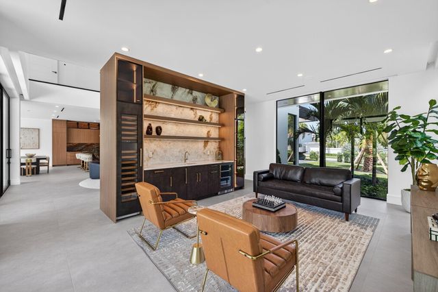 119 N Gordon Rd, Fort Lauderdale, FL 33301