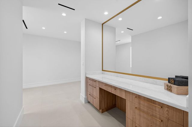119 N Gordon Rd, Fort Lauderdale, FL 33301