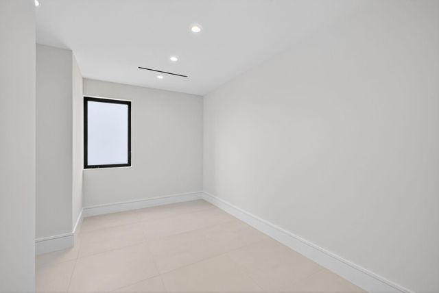 119 N Gordon Rd, Fort Lauderdale, FL 33301