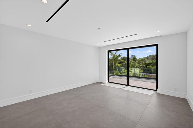 119 N Gordon Rd, Fort Lauderdale, FL 33301