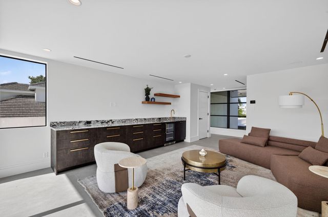 119 N Gordon Rd, Fort Lauderdale, FL 33301