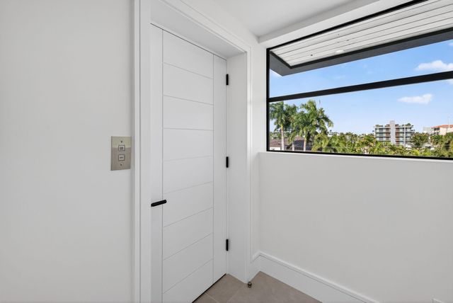 119 N Gordon Rd, Fort Lauderdale, FL 33301
