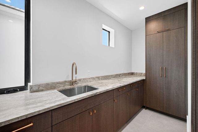 119 N Gordon Rd, Fort Lauderdale, FL 33301