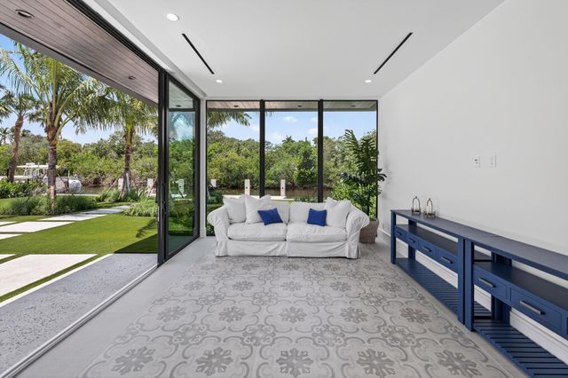 119 N Gordon Rd, Fort Lauderdale, FL 33301