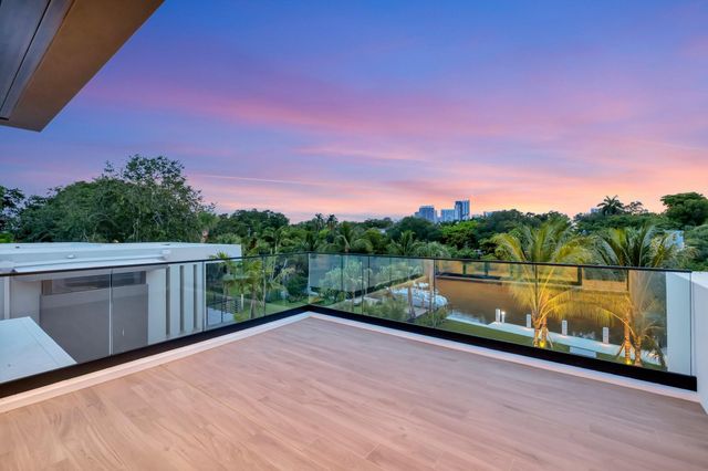 119 N Gordon Rd, Fort Lauderdale, FL 33301
