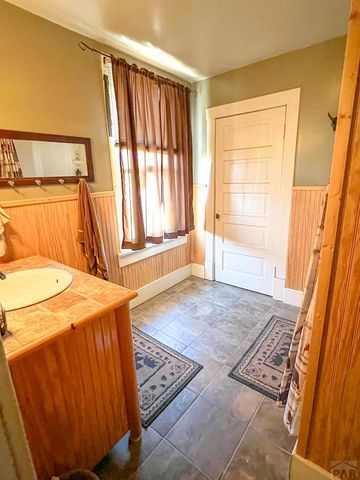 112 Colorado Ave, Walsenburg, CO 81089