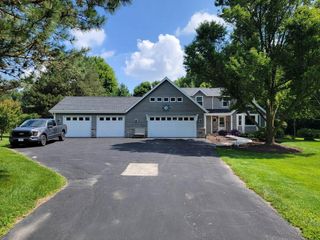 25520 Deer Ridge TRAIL, Waterford, WI 53185