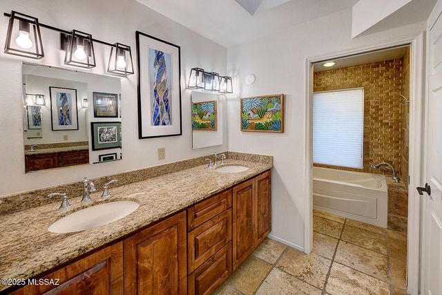 6513 N Green Briar Drive, Tucson, AZ 85718