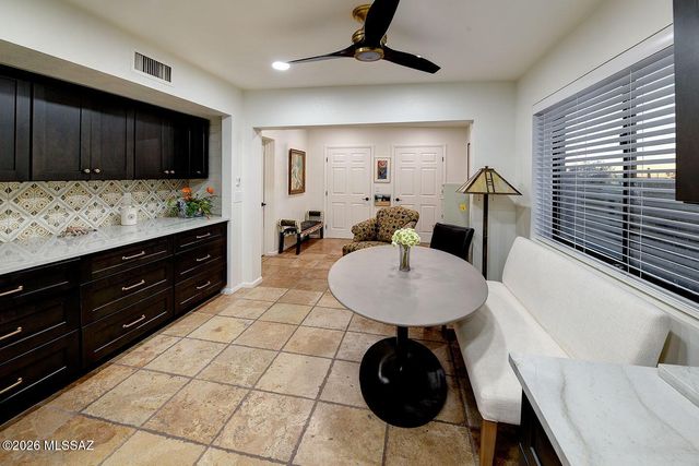 6513 N Green Briar Drive, Tucson, AZ 85718