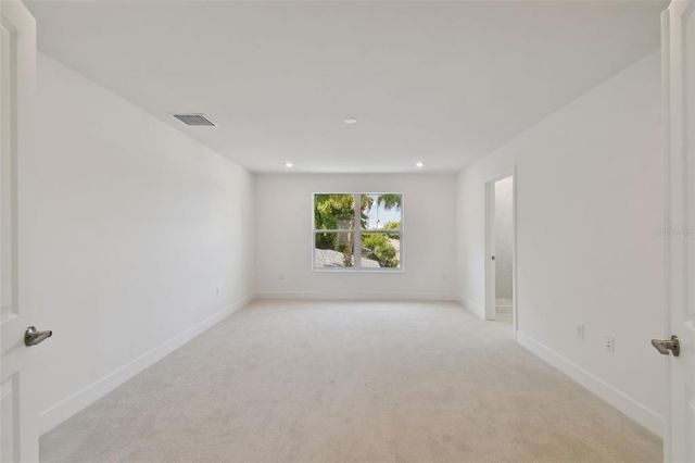 1530 W RIVER SHORE WAY, Tampa, FL 33603