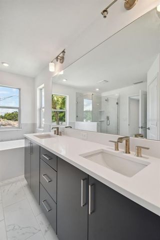1530 W RIVER SHORE WAY, Tampa, FL 33603