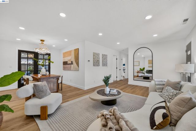 1664 Los Padres Blvd, Santa Clara, CA 95050