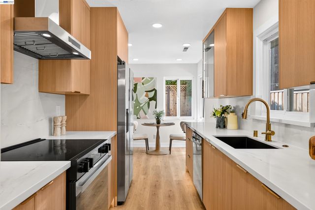 1664 Los Padres Blvd, Santa Clara, CA 95050