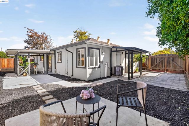 1664 Los Padres Blvd, Santa Clara, CA 95050