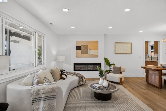 1664 Los Padres Blvd, Santa Clara, CA 95050