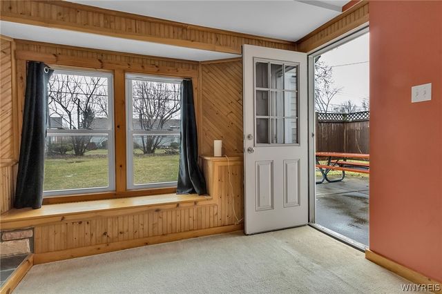 27 Castle Court, Amherst, NY 14226