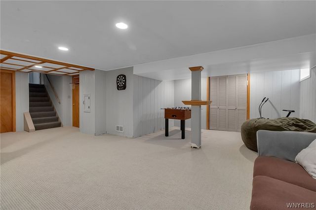 27 Castle Court, Amherst, NY 14226