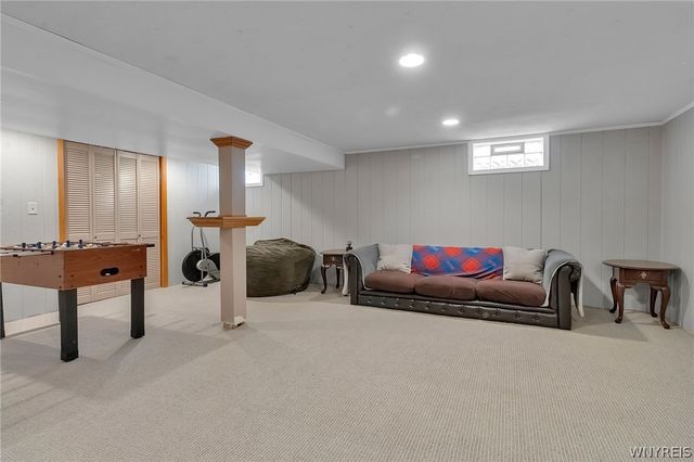 27 Castle Court, Amherst, NY 14226