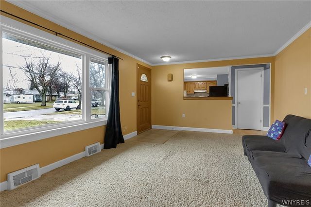 27 Castle Court, Amherst, NY 14226