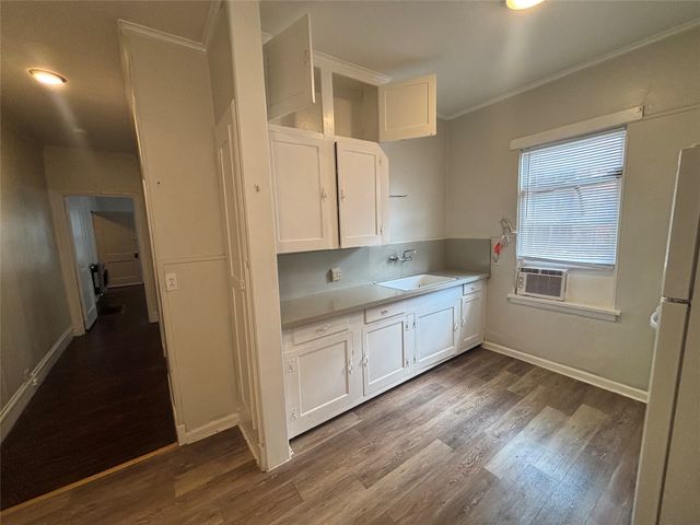 600 Monticello Drive 2, Fort Worth, TX 76107