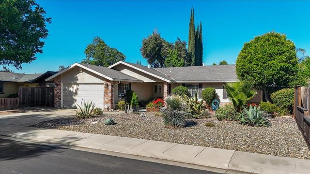 1829 Vallejo Dr, Modesto, CA 95355