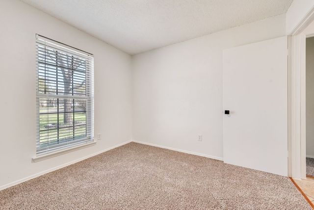 1532 Augusta Road, Benbrook, TX 76126