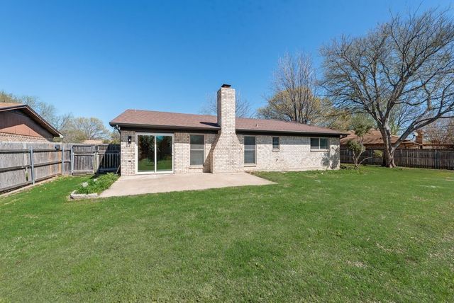 1532 Augusta Road, Benbrook, TX 76126