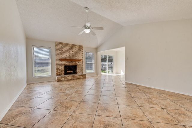 1532 Augusta Road, Benbrook, TX 76126