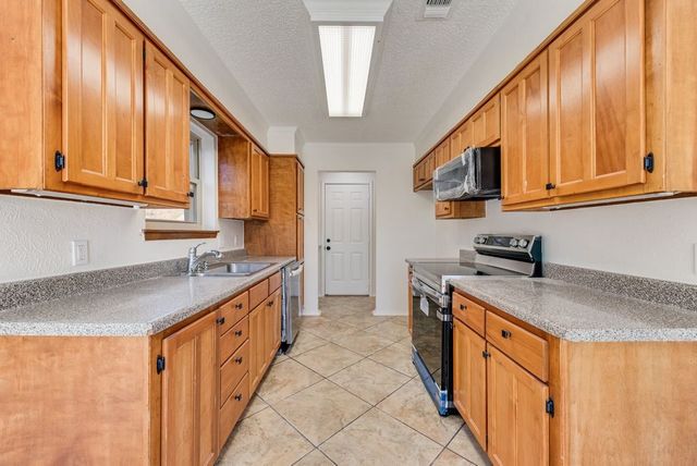 1532 Augusta Road, Benbrook, TX 76126