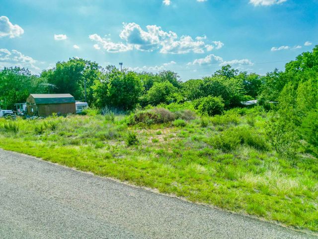 3414 Woodlake Drive, Granbury, TX 76048