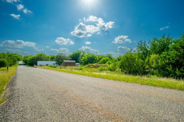 3414 Woodlake Drive, Granbury, TX 76048