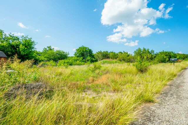3414 Woodlake Drive, Granbury, TX 76048