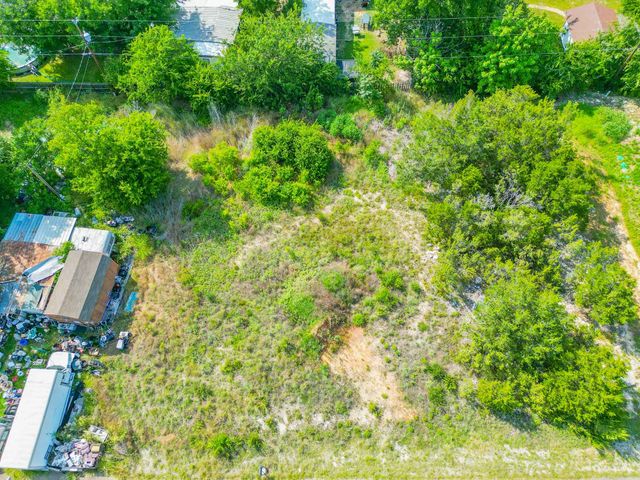 3414 Woodlake Drive, Granbury, TX 76048