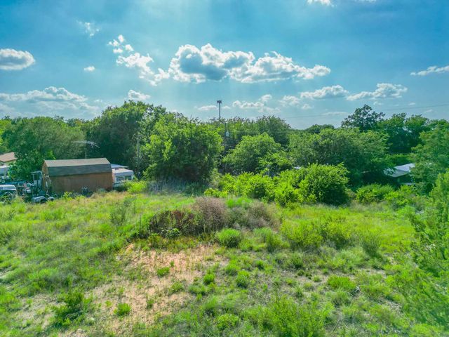 3414 Woodlake Drive, Granbury, TX 76048