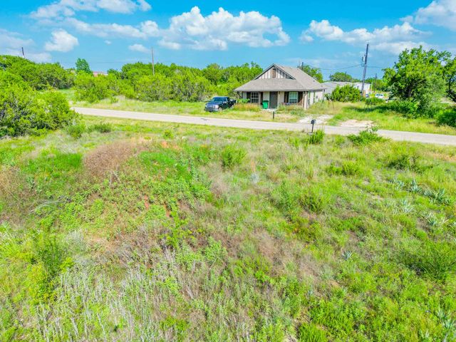 3414 Woodlake Drive, Granbury, TX 76048