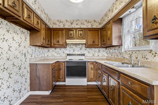 4453 Drury Rd, Bloomsdale, MO 63627