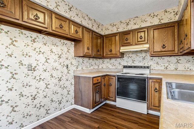 4453 Drury Rd, Bloomsdale, MO 63627