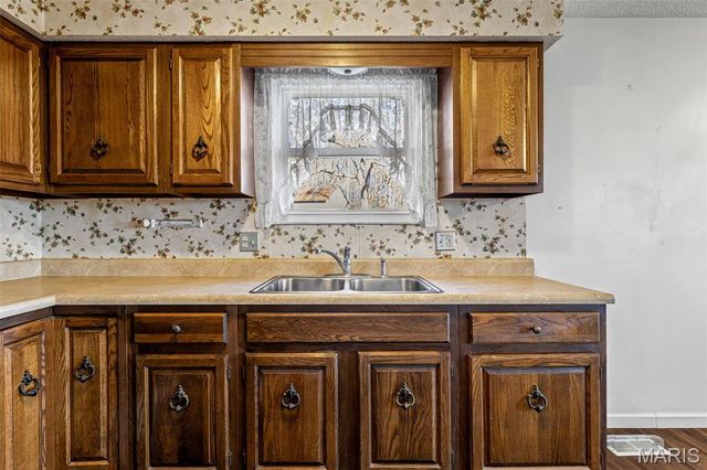 4453 Drury Rd, Bloomsdale, MO 63627