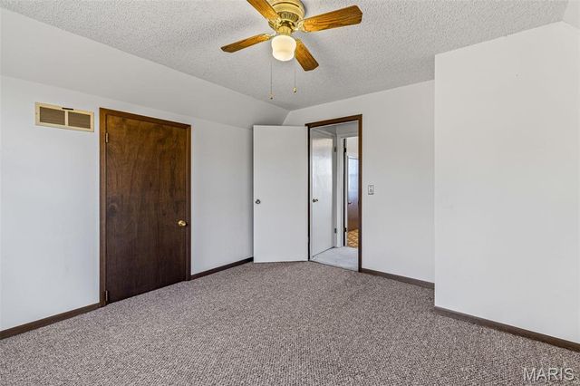 4453 Drury Rd, Bloomsdale, MO 63627