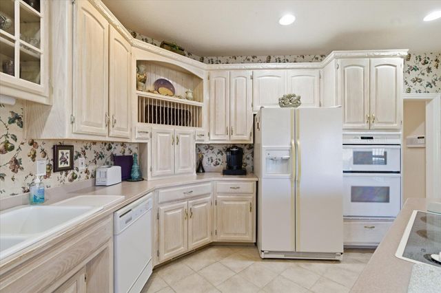 3233 Shady Glen Street, Springfield, MO 65804