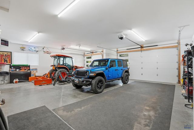 20208 FROG POND CT, Whitewood, SD 57793
