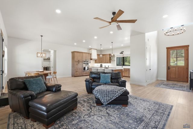 20208 FROG POND CT, Whitewood, SD 57793