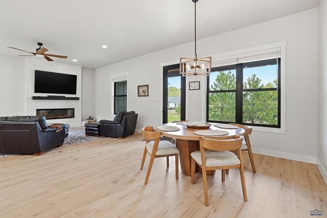 20208 FROG POND CT, Whitewood, SD 57793