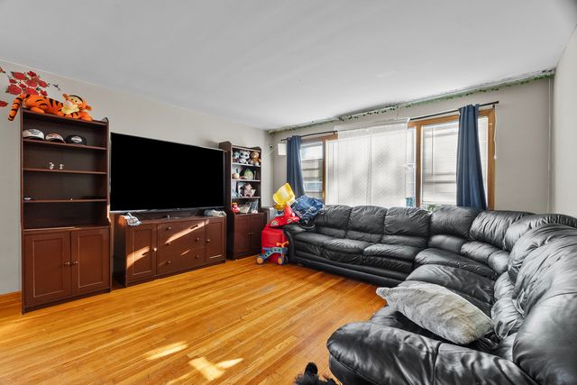 4729 N Kildare Avenue, Chicago, IL 60630
