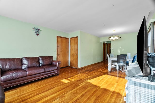 4729 N Kildare Avenue, Chicago, IL 60630